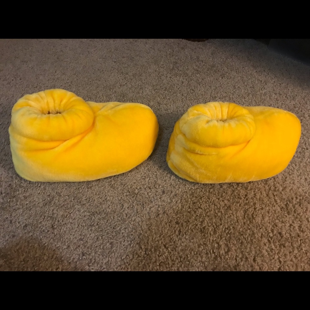 Mickey Mouse Disney World Slippers NWOT Small